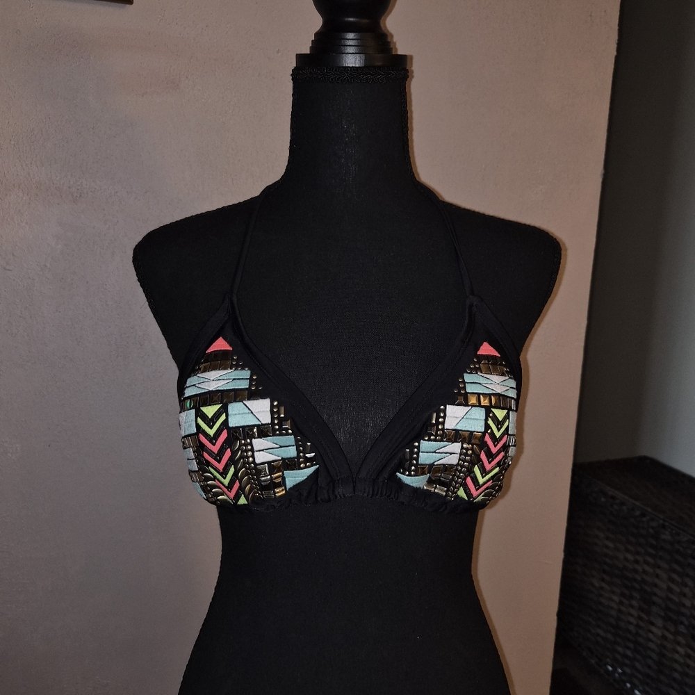 🏷🩵studded Aztec Triangle Bikini top